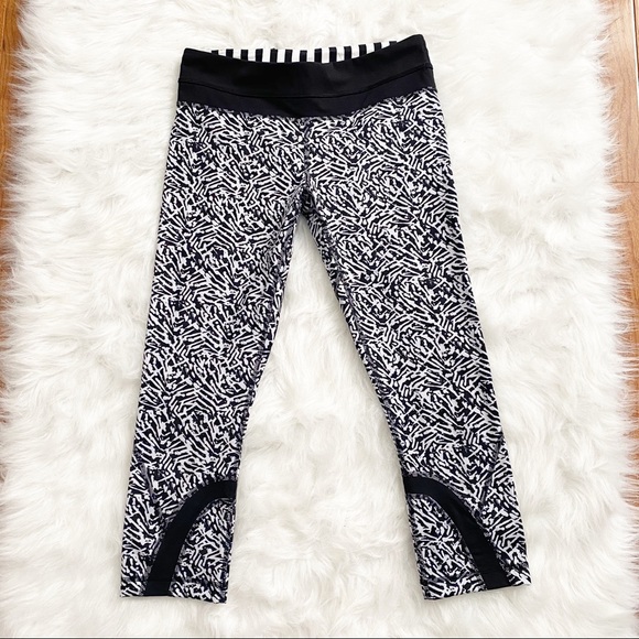 lululemon athletica Pants - Lululemon athletica capris